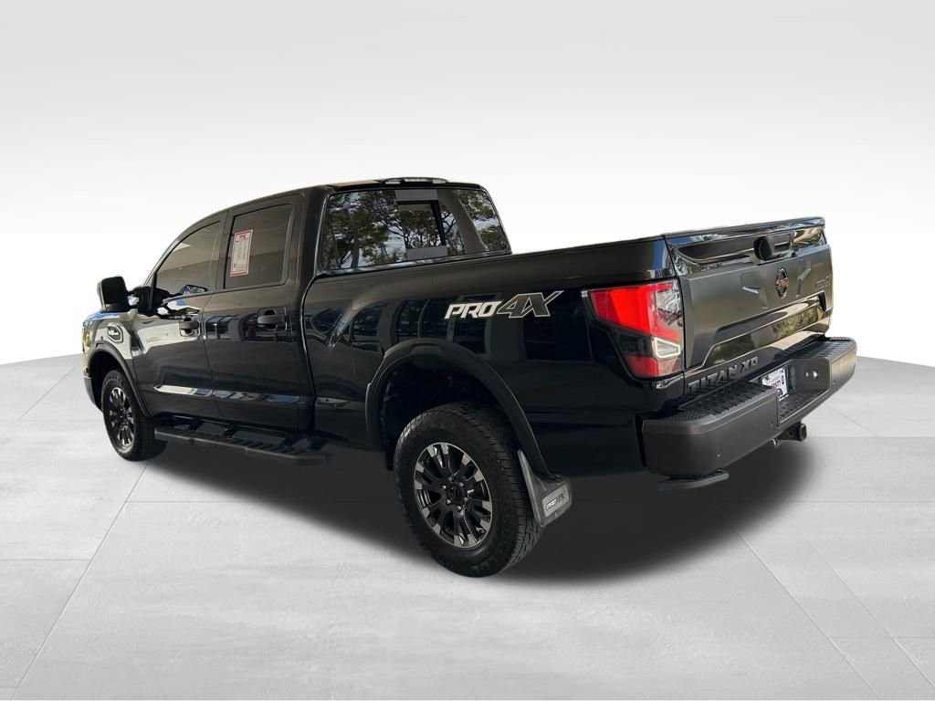 Used 2021 Nissan Titan PRO-4X w/ Pro-4x Convenience Package image 4