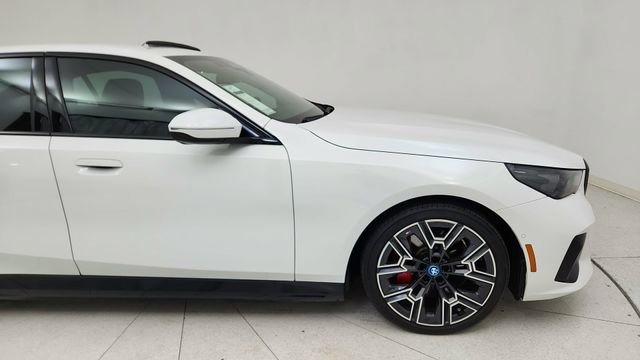 Used 2025 BMW i5 xDrive40 w/ M Sport Package image 7