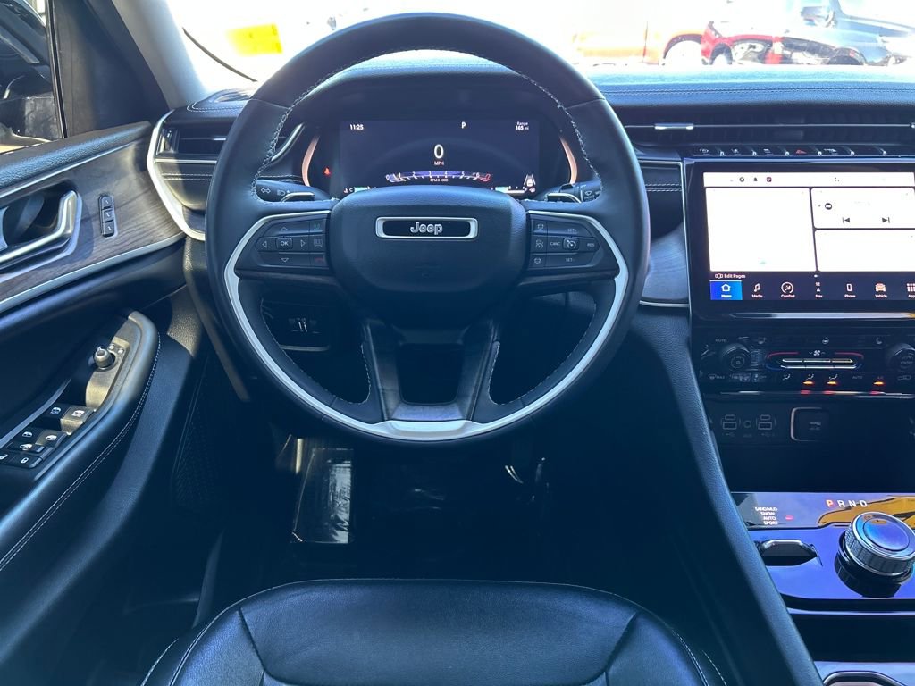 Used 2023 Jeep Grand Cherokee Limited w/ Trailer Tow Prep Group (B) image 9