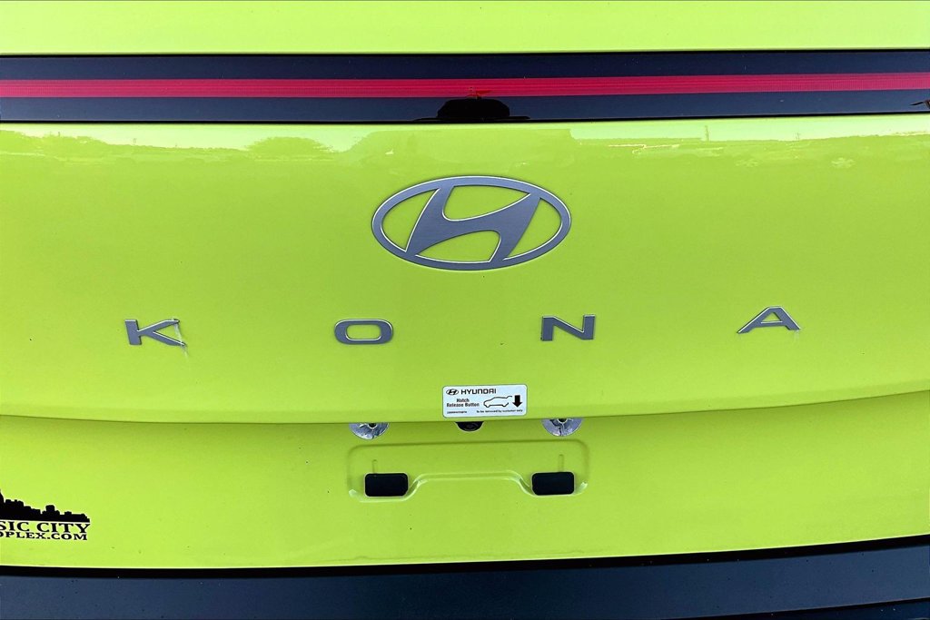 Used 2025 Hyundai Kona SEL FWD image 27