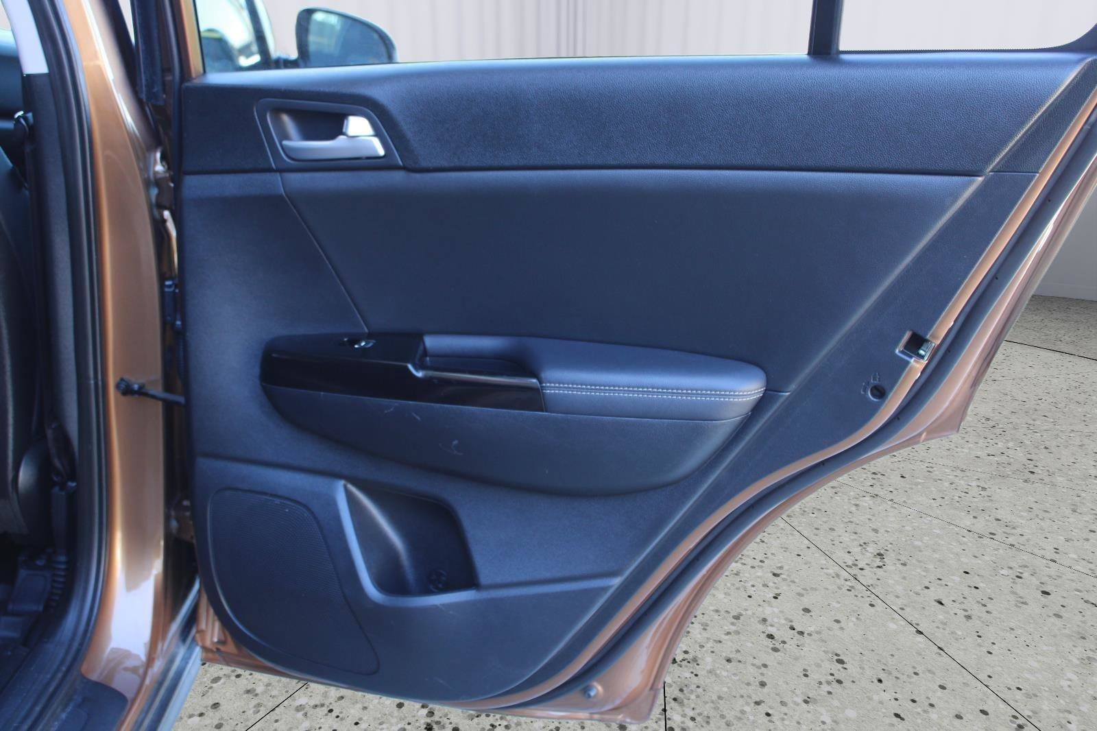 Used 2021 Kia Sportage EX image 39
