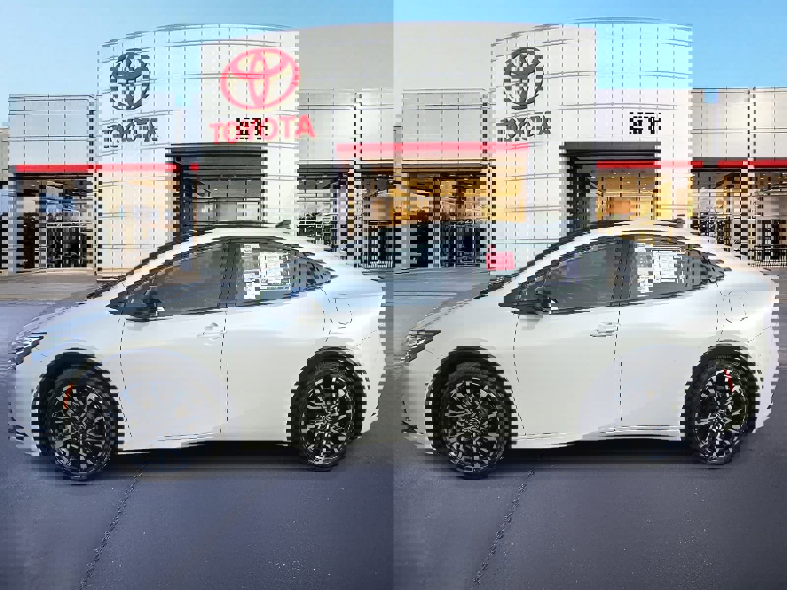 Used 2024 Toyota Prius Prime Premium image 8