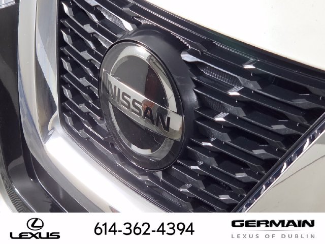 Used 2018 Nissan Rogue SL w/ Premium Package AWD/4WD image 12