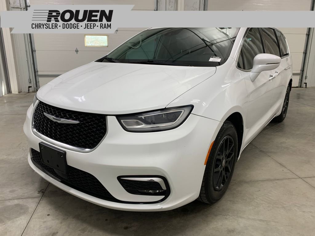 Used 2021 Chrysler Pacifica Touring-L image 1