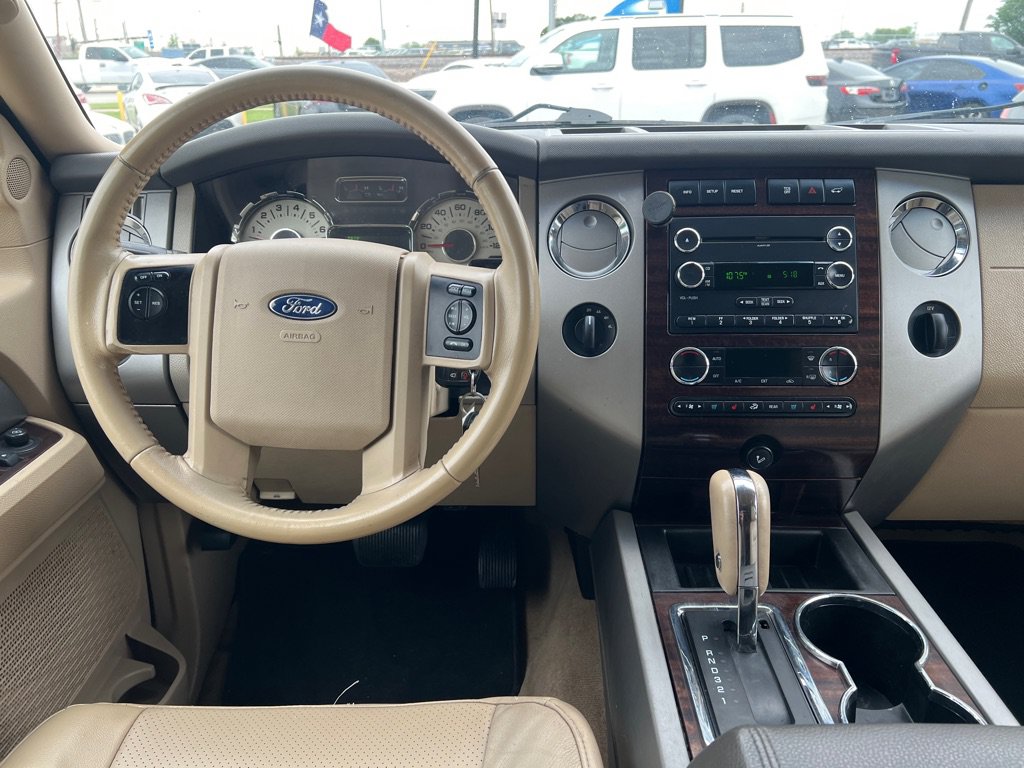 Used 2014 Ford Expedition EL XLT w/ Equipment Group 202A AWD/4WD image 18