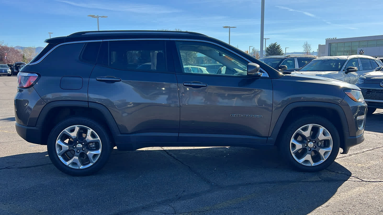 Used 2019 Jeep Compass Limited w/ Safety & Security Group image 4