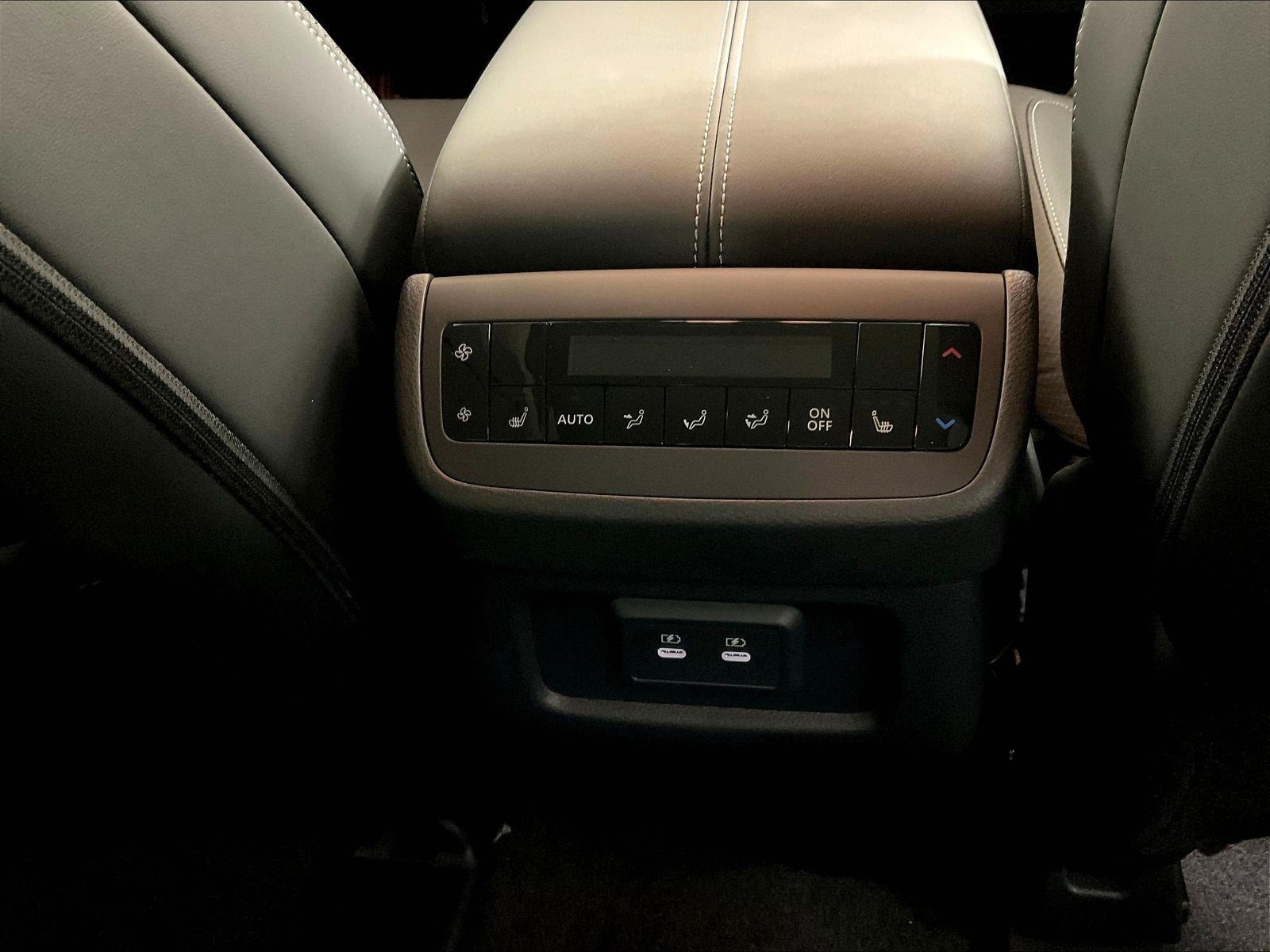 New 2026 Nissan Pathfinder SL w/ SL Premium Package AWD/4WD image 23