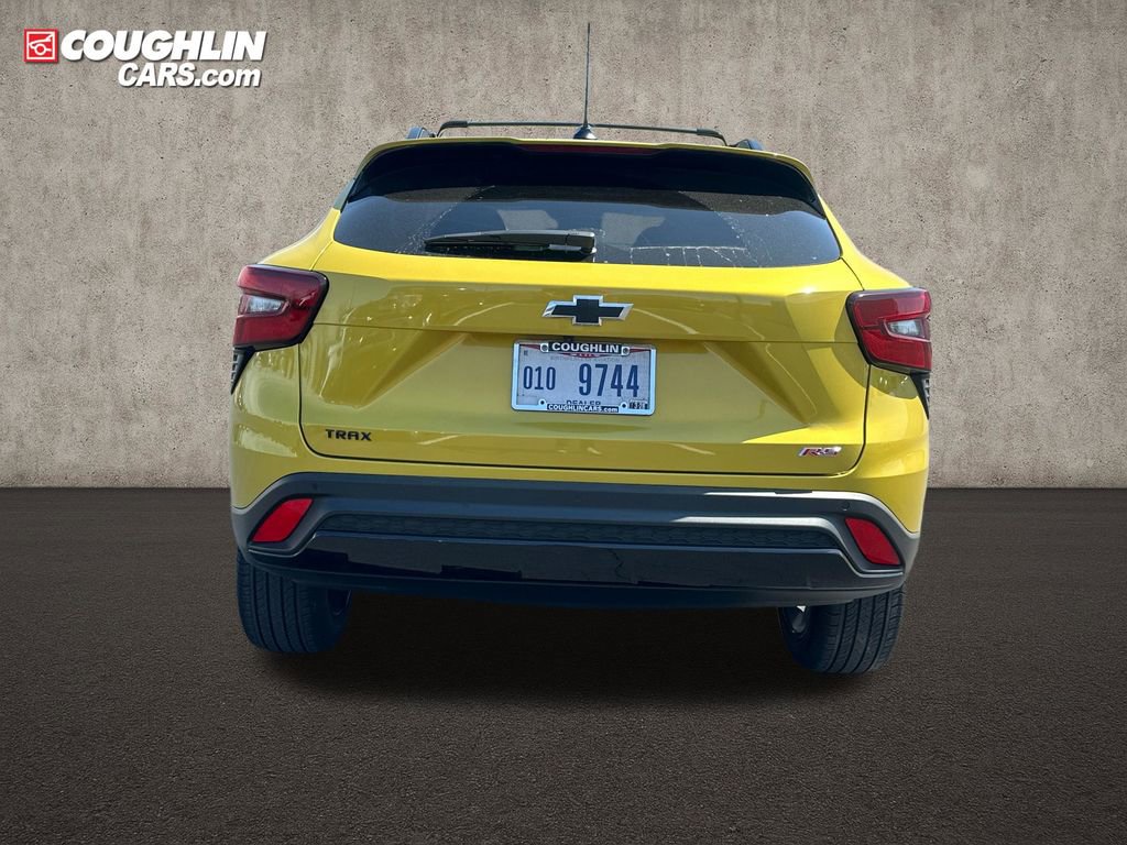 Used 2024 Chevrolet Trax RS w/ Sunroof Package image 6