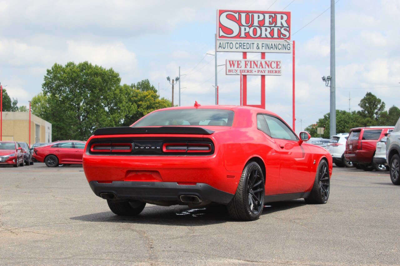Used 2019 Dodge Challenger R/T Scat Pack w/ Shaker Package RWD image 4