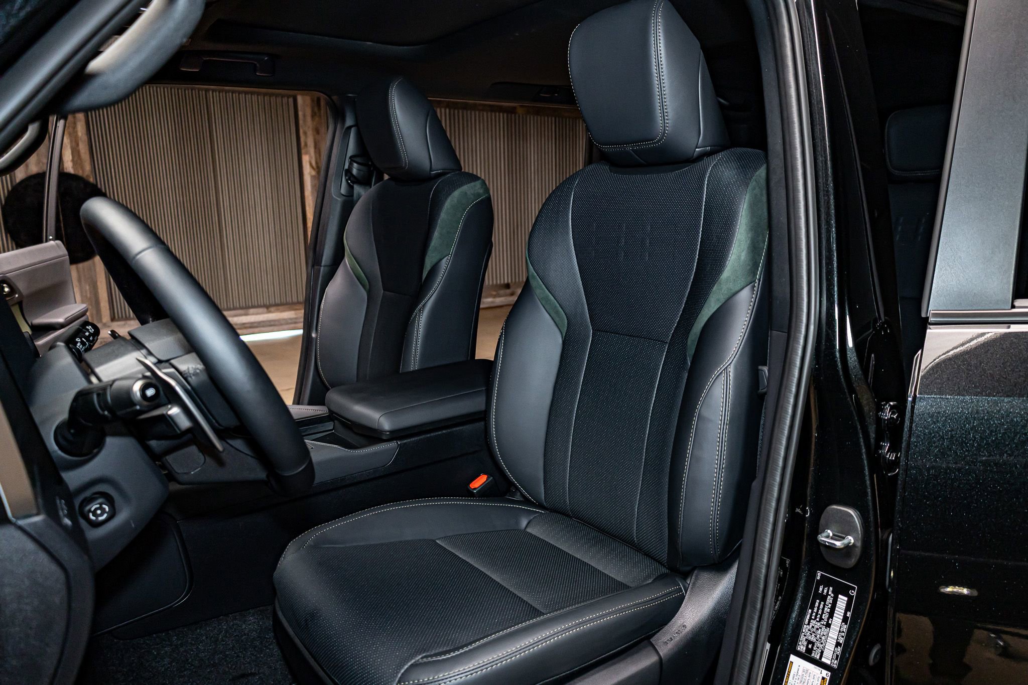 Used 2025 Lexus GX 550 image 24