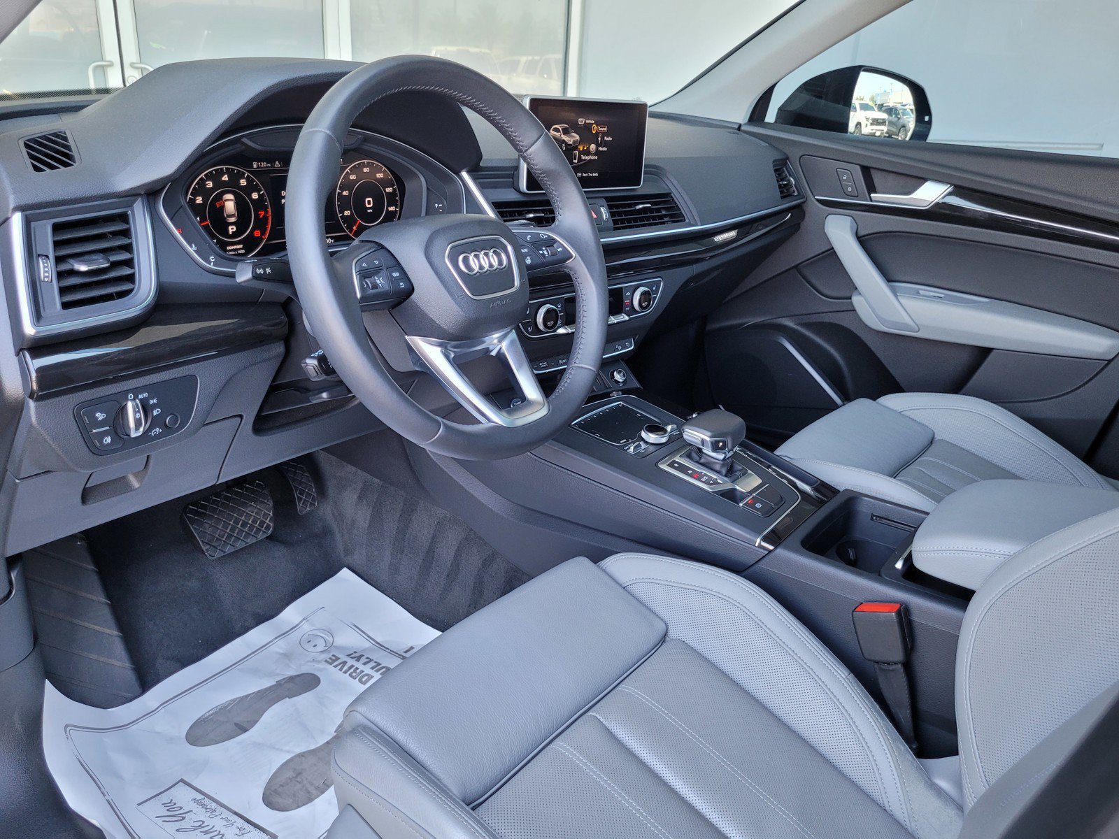 Used 2018 Audi Q5 2.0T Premium Plus w/ Premium Plus Package AWD/4WD image 10