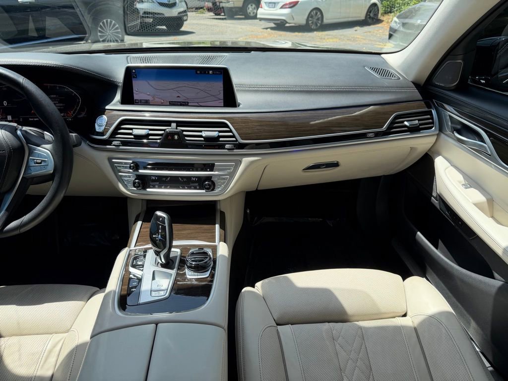Used 2021 BMW 740i w/ Premium Package RWD image 30
