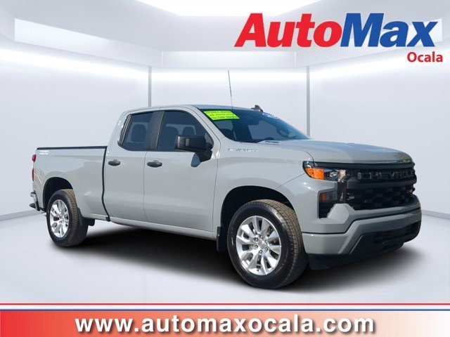 Used 2025 Chevrolet Silverado 1500 Custom image 1