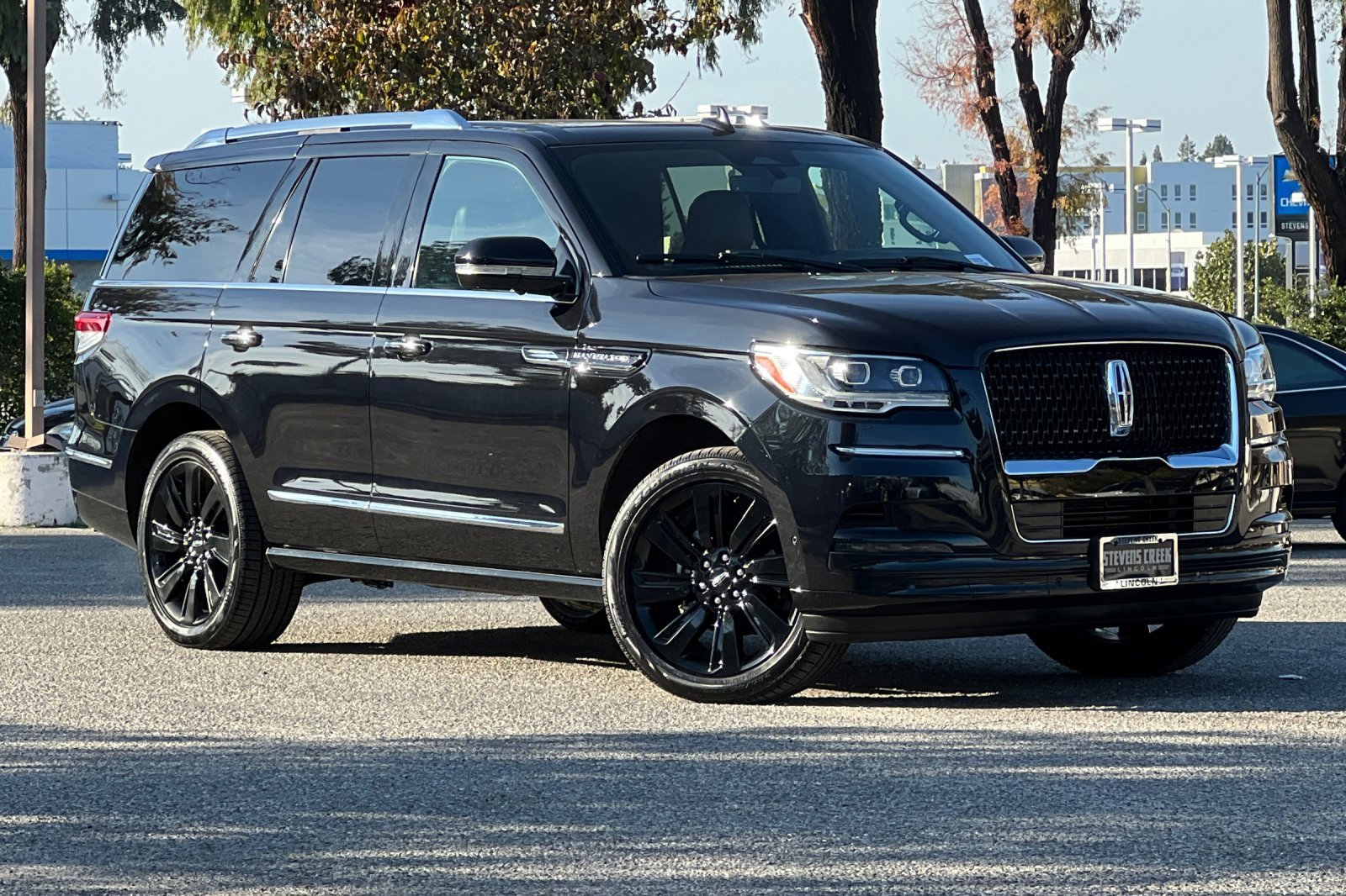 Certified 2023 Lincoln Navigator Reserve image 2