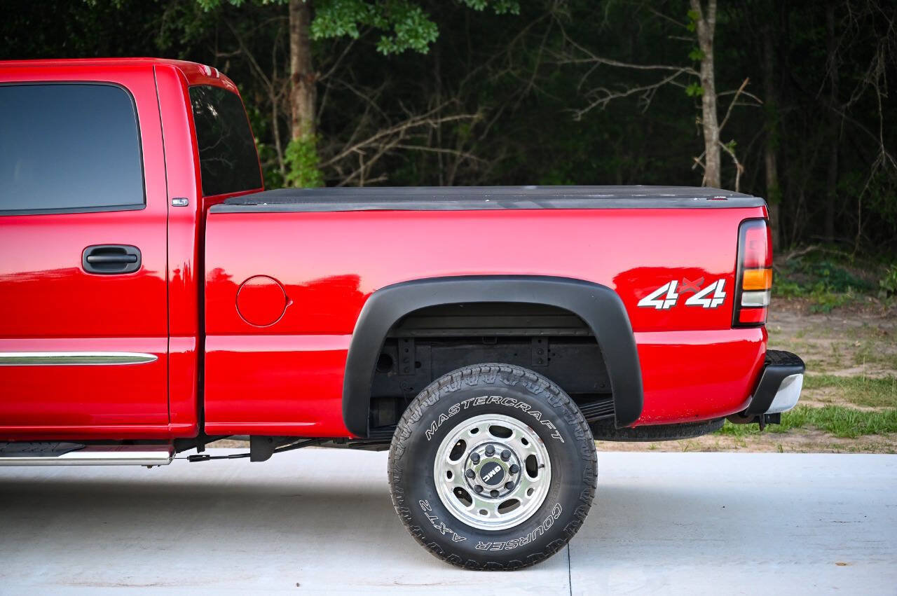 Used 2006 GMC Sierra 2500 SLT w/ Heavy-Duty Power Package AWD/4WD image 13