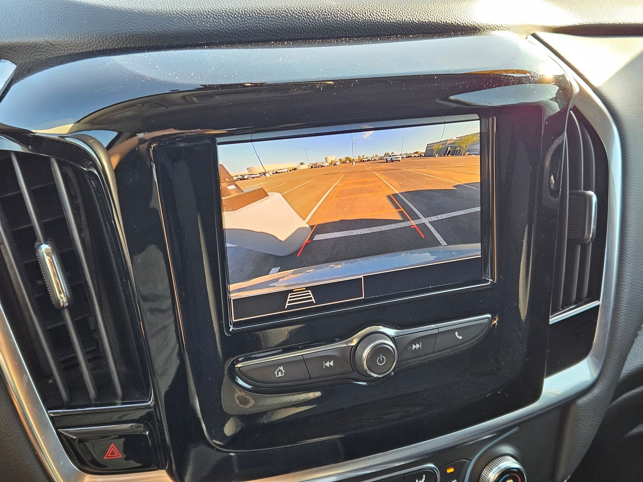 Certified 2021 Chevrolet Traverse LT FWD image 22