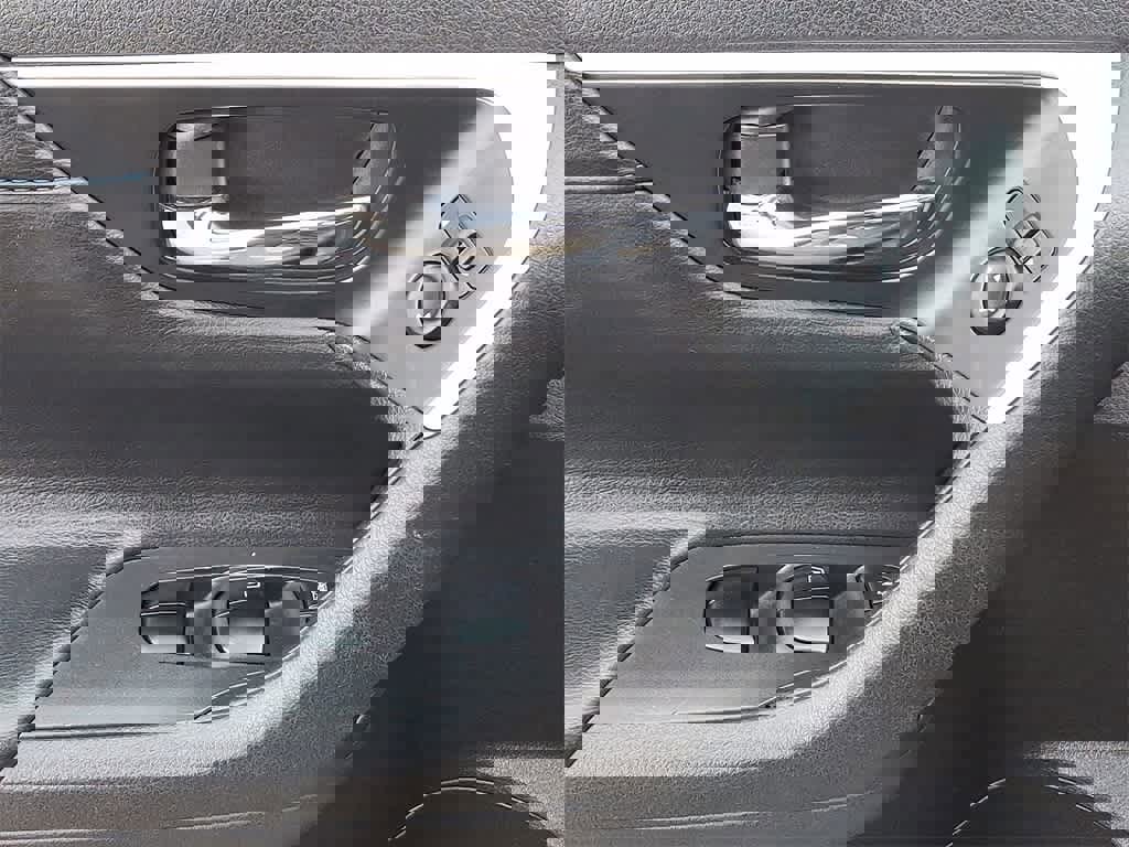 Used 2018 Nissan Altima 2.5 SR w/ SR Midnight Edition image 10