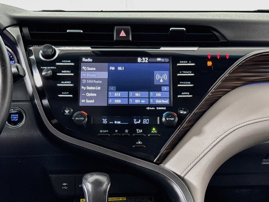 Used 2019 Toyota Camry XLE FWD image 12