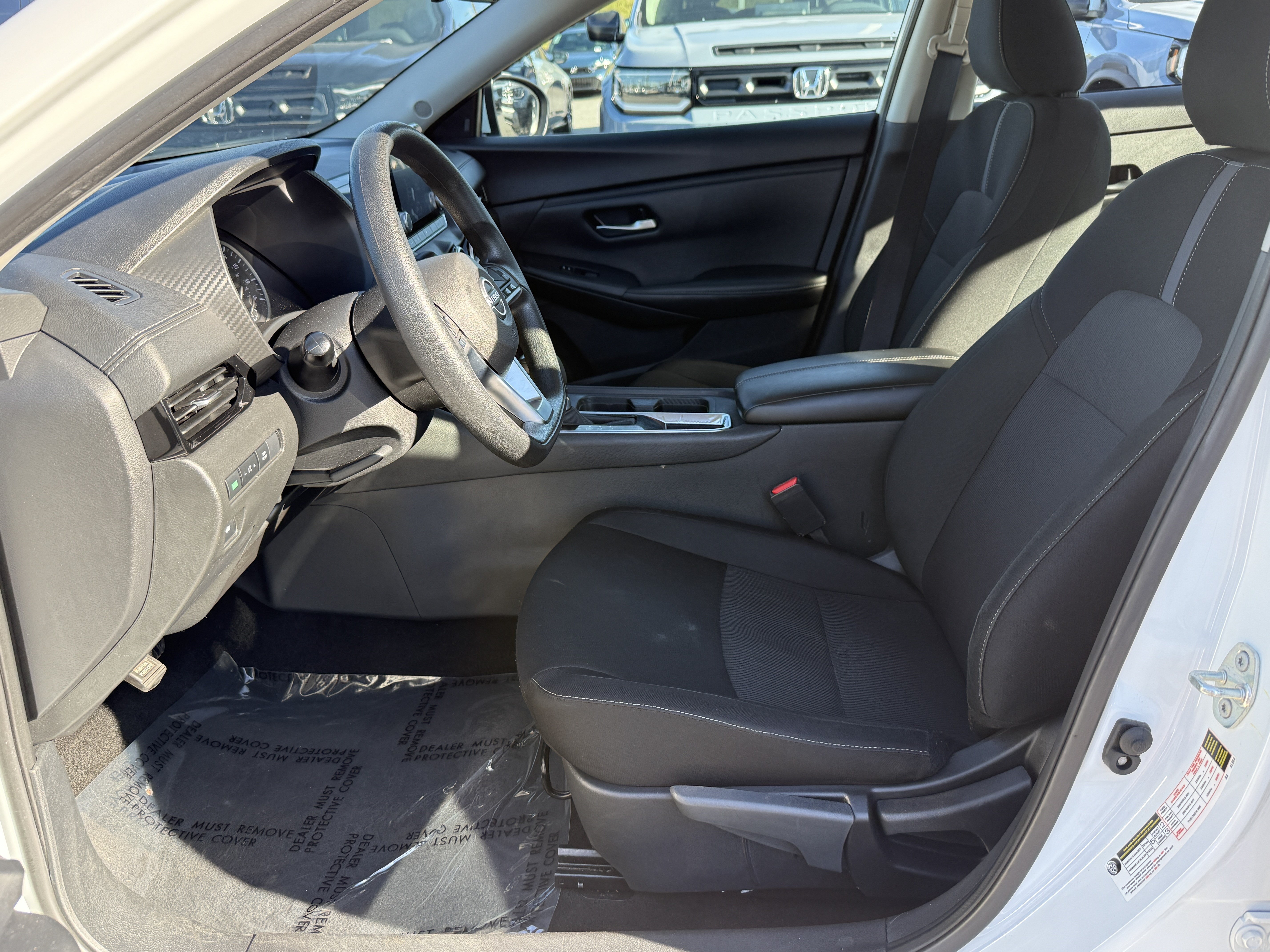 Used 2025 Nissan Sentra SV FWD image 16