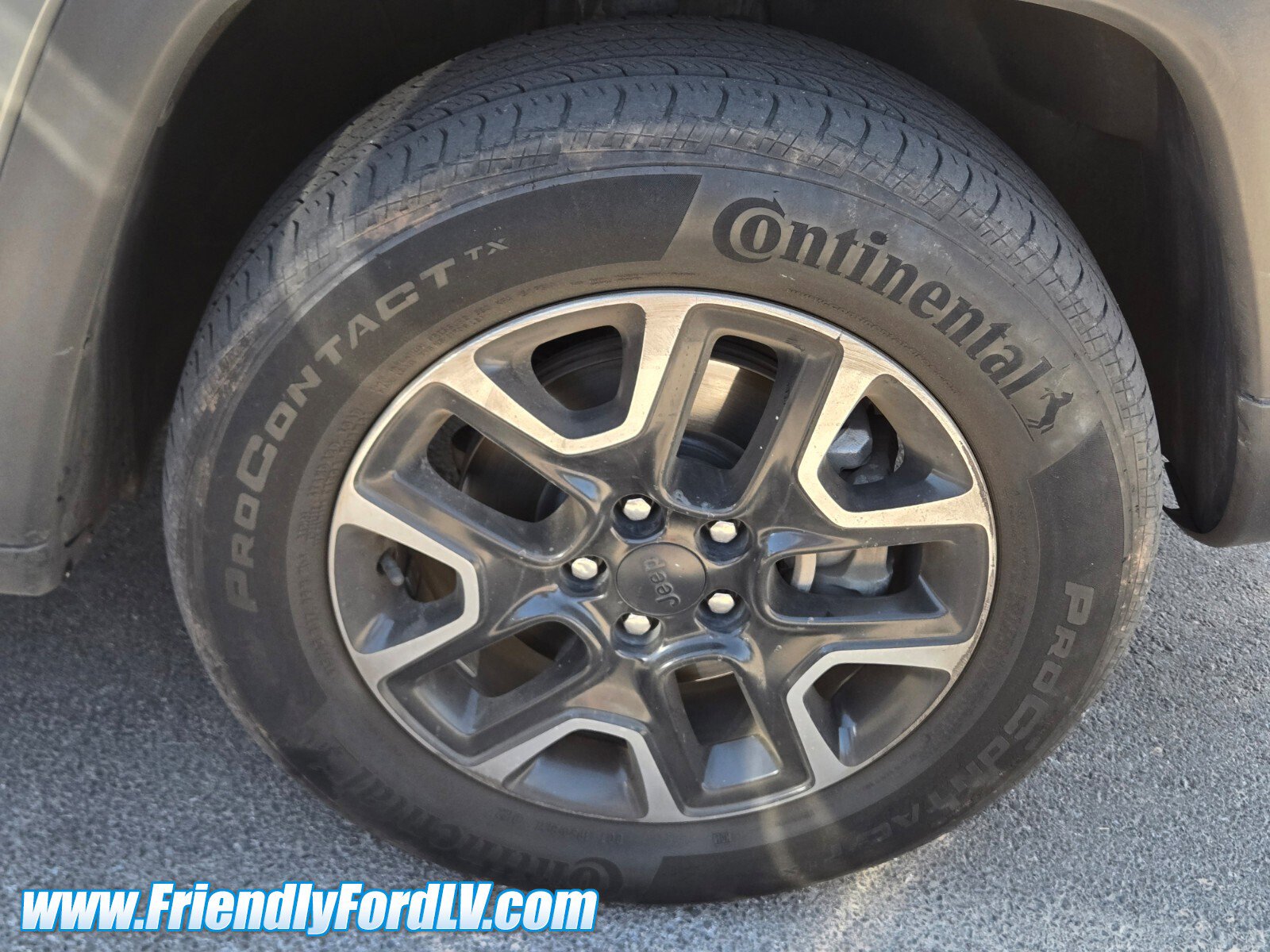 Used 2019 Jeep Compass Trailhawk w/ Leather Interior Group AWD/4WD image 5