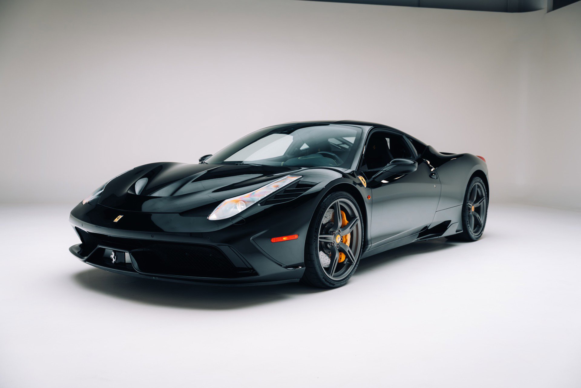 Used 2015 Ferrari 458 Speciale Coupe RWD image 6