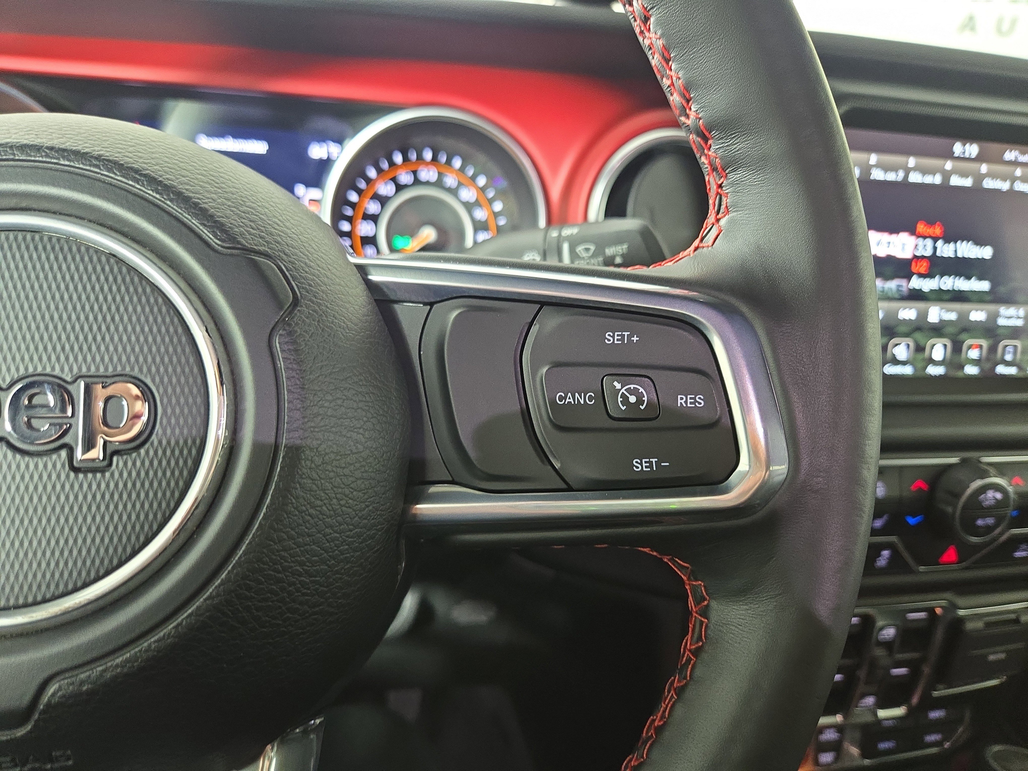 Certified 2023 Jeep Wrangler Unlimited Rubicon w/ Cold Weather Group image 17