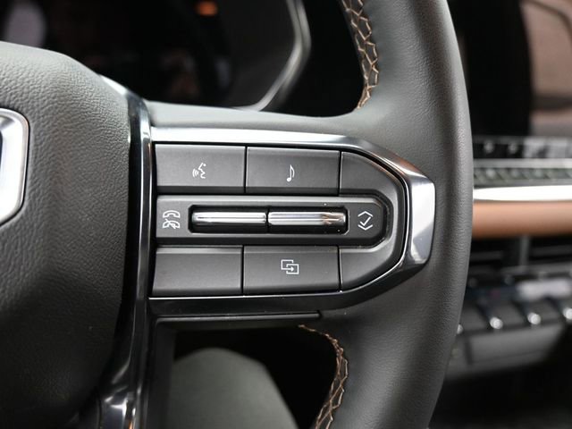 Used 2024 GMC Canyon AT4 w/ Technology Package AWD/4WD image 15