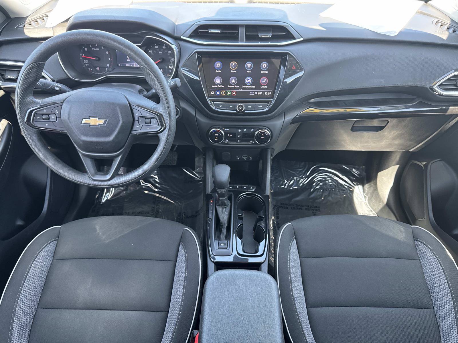 Used 2023 Chevrolet TrailBlazer LT w/ Convenience Package FWD image 9