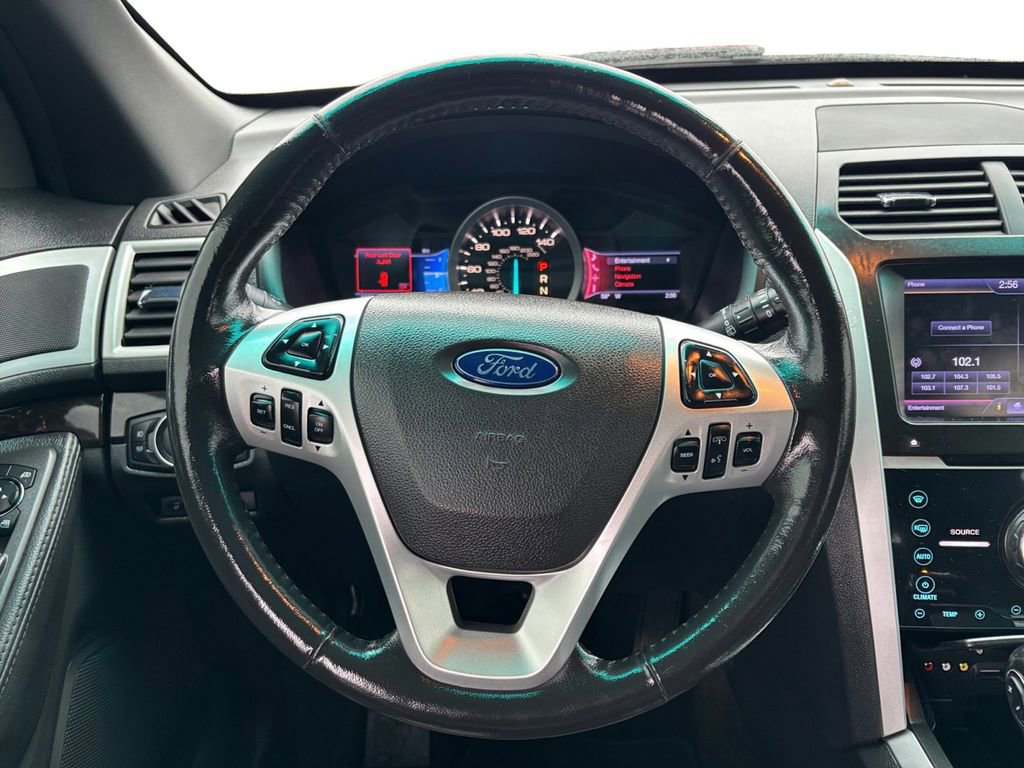 Used 2013 Ford Explorer Limited image 18
