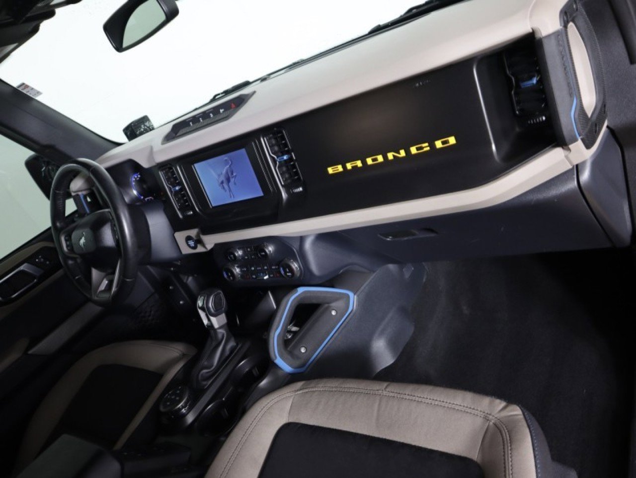 Used 2022 Ford Bronco Wildtrak image 10