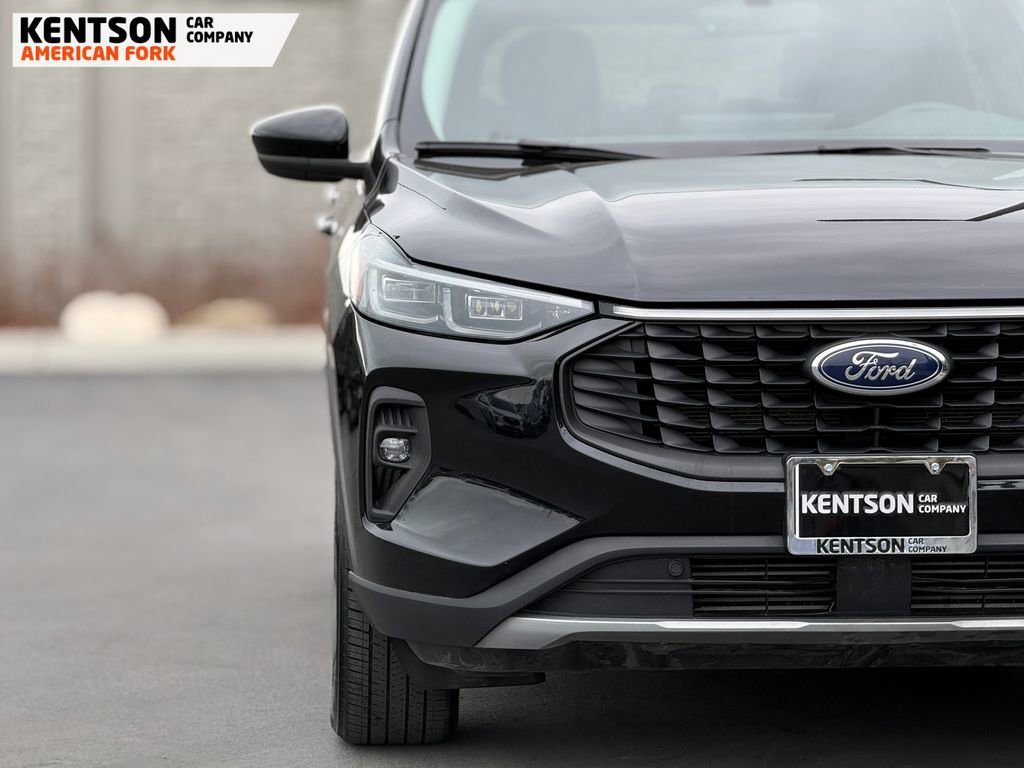 Used 2025 Ford Escape Platinum AWD/4WD image 14