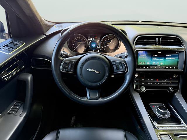 Used 2020 Jaguar F-PACE Premium image 10