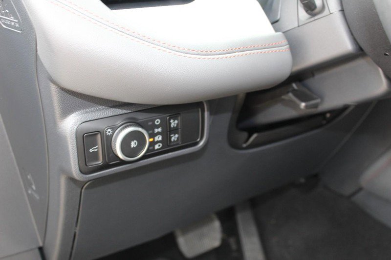 Used 2025 Ford Explorer Active w/ Active Comfort Package image 22