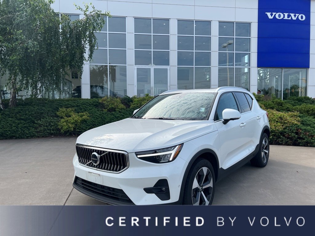 Certified 2025 Volvo XC40 B5 Plus