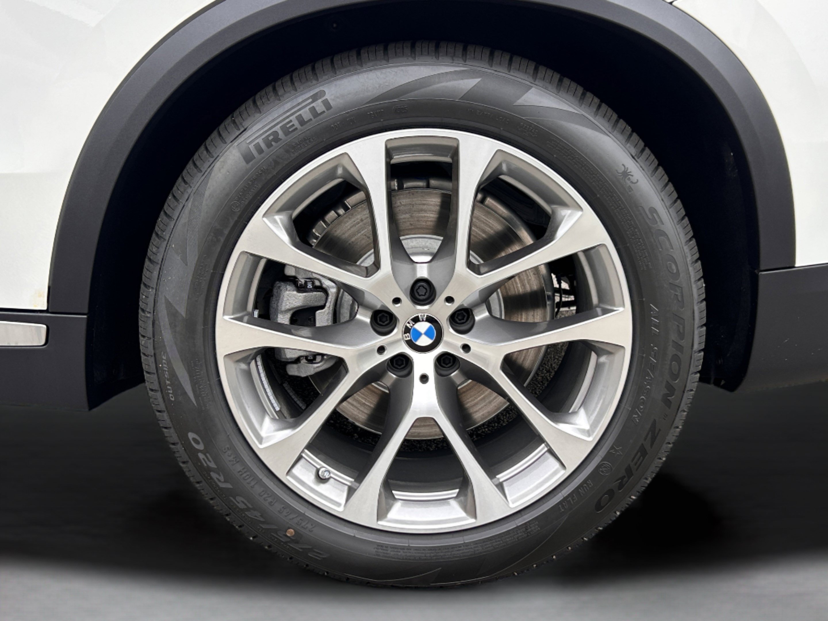 Used 2026 BMW X5 xDrive50e w/ Premium Package AWD/4WD image 36