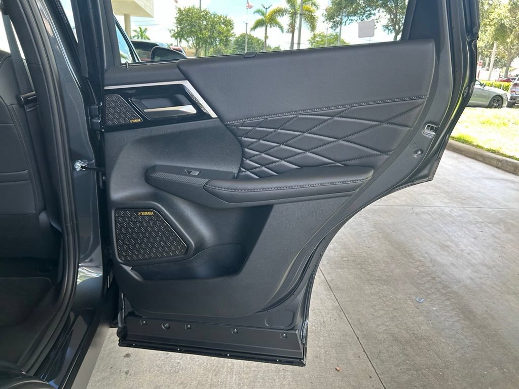 New 2026 Mitsubishi Outlander 4WD Plug-In Hybrid image 33