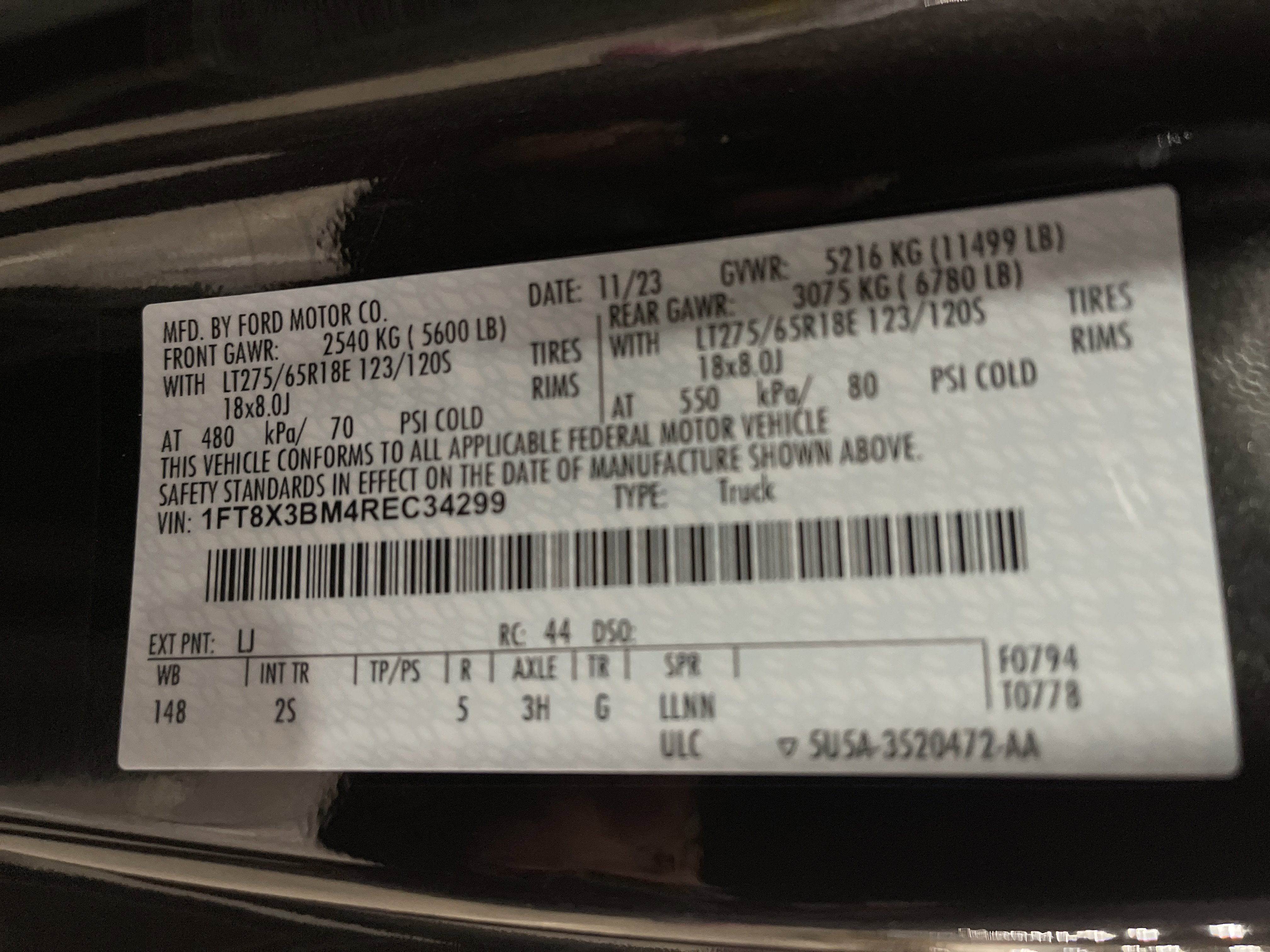 Used 2024 Ford F350 XLT w/ Camper Package image 27