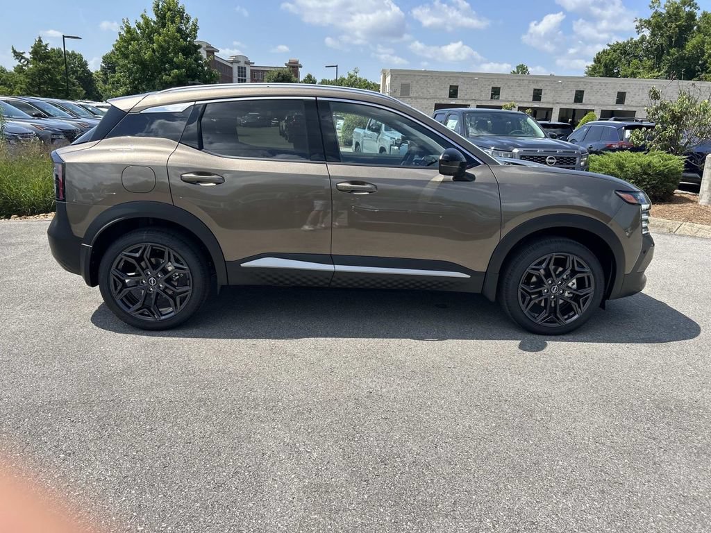 New 2026 Nissan Kicks SR w/ SR Premium Package AWD/4WD image 8
