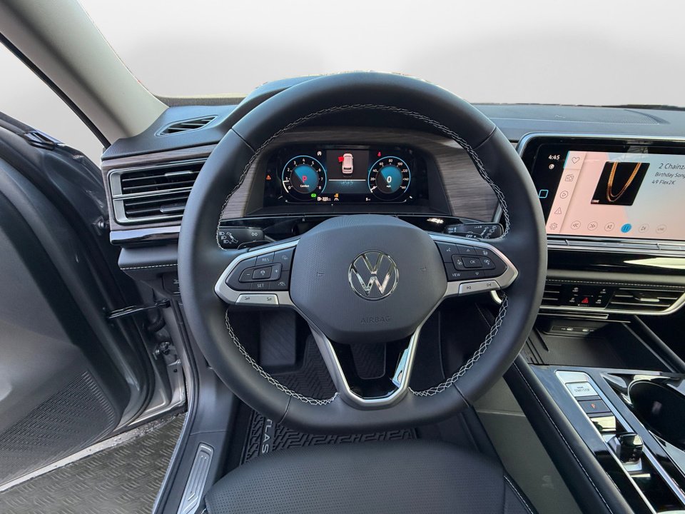 New 2026 Volkswagen Atlas SEL image 10