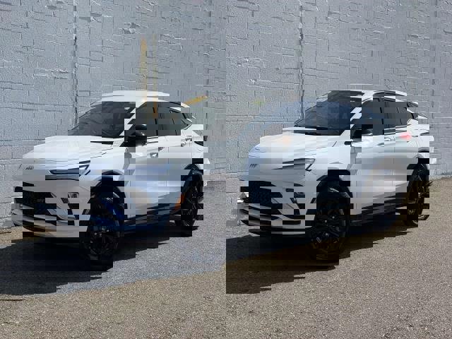 Used 2024 Buick Envista Sport Touring w/ Convenience I Package image 1