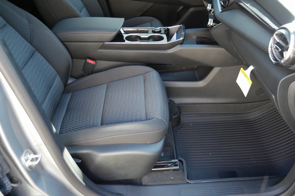 New 2026 Chevrolet Equinox LT w/ Safety and Technology Package image 23