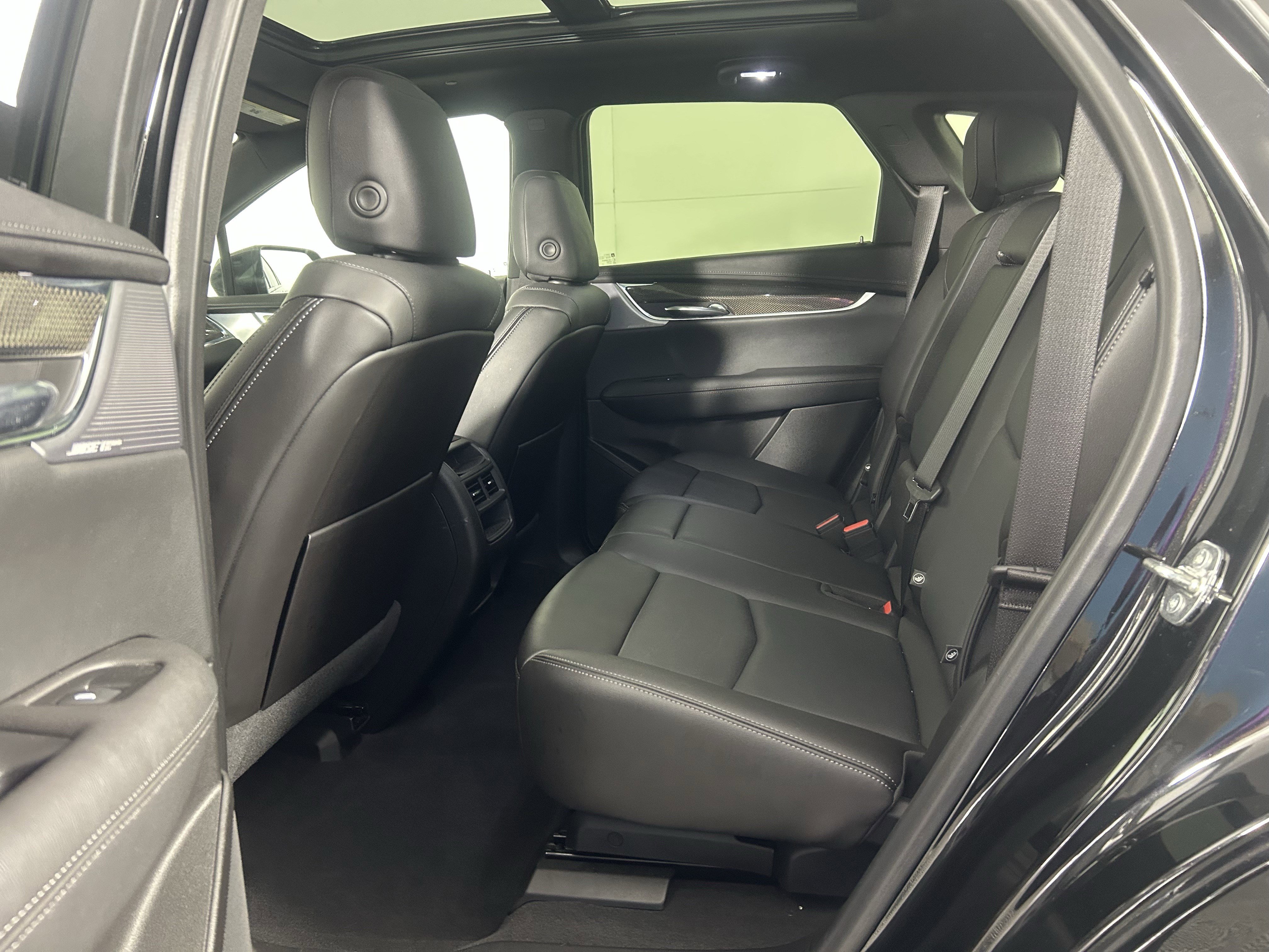 Used 2022 Cadillac XT5 Sportv w/ Technology Package image 11