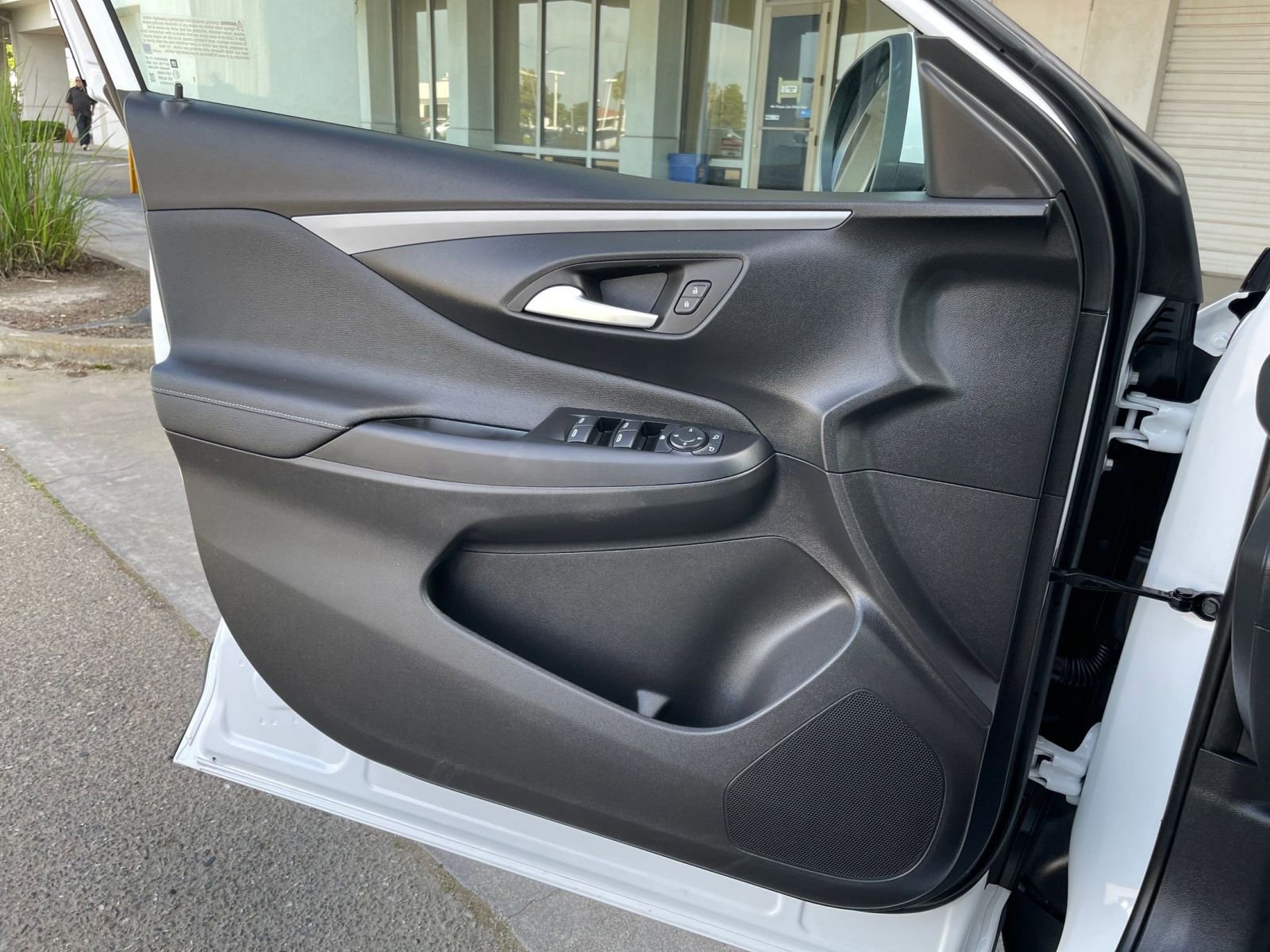 Used 2025 Buick Envista Preferred image 18