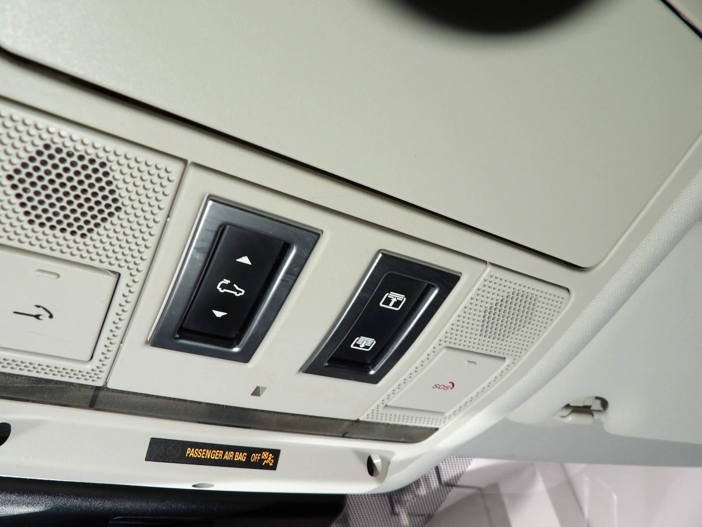 Used 2018 Jaguar F-PACE R-Sport image 26