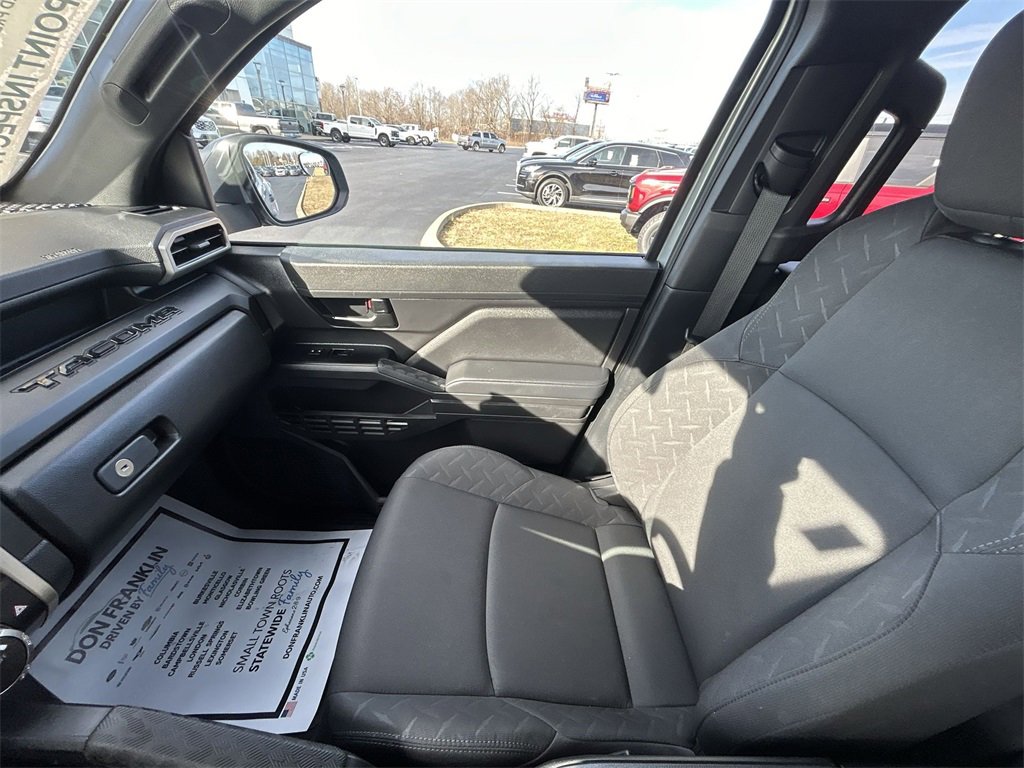 Used 2025 Toyota Tacoma SR image 13