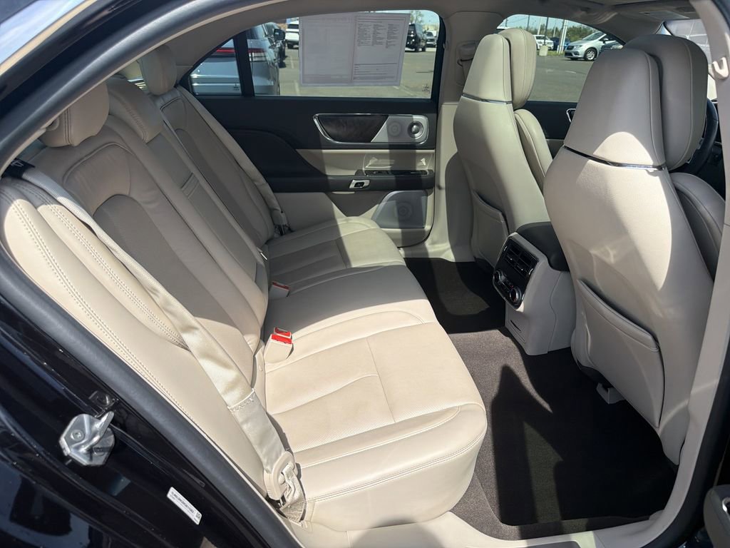 Used 2019 Lincoln Continental Reserve AWD/4WD image 17