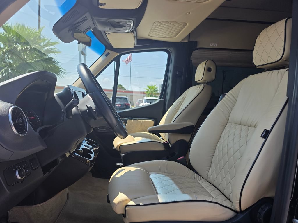Used 2020 Mercedes-Benz Sprinter 3500 image 13