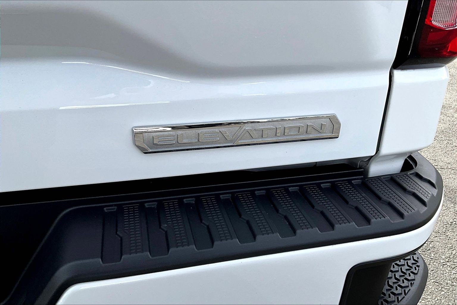 Used 2023 GMC Sierra 1500 Elevation image 16