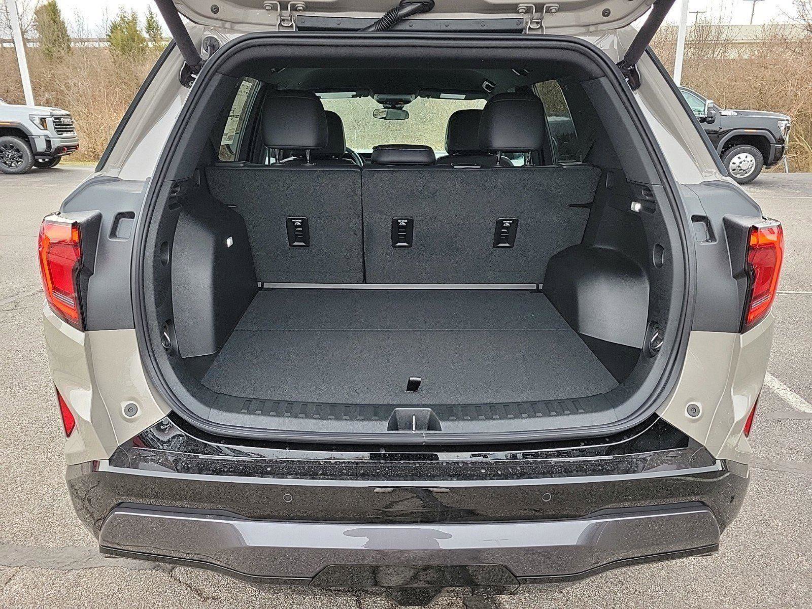 New 2026 GMC Terrain AT4 w/ Convenience Package III image 7