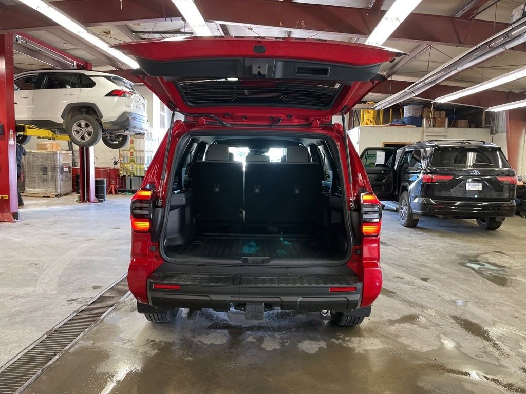 New 2026 Toyota 4Runner SR5 AWD/4WD image 29